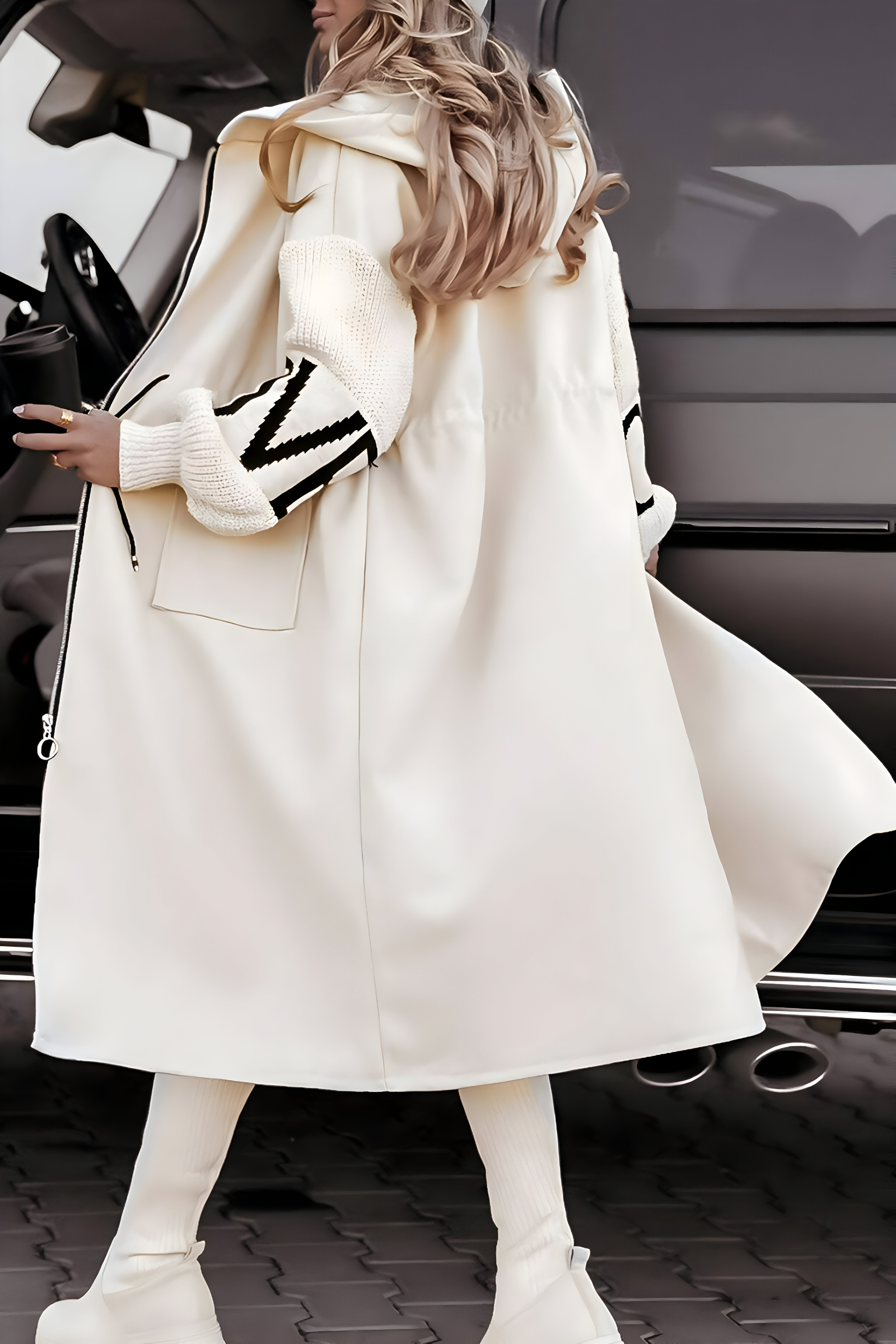 Felicia | Women's Jacket with Knitted Sleeves